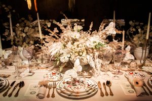 arreglo de mesa espectacular blanco para boda