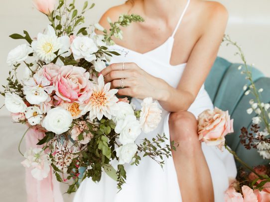 Bodas por el Civil y como lograr un look de impacto – The Brible The Bridal  Bible